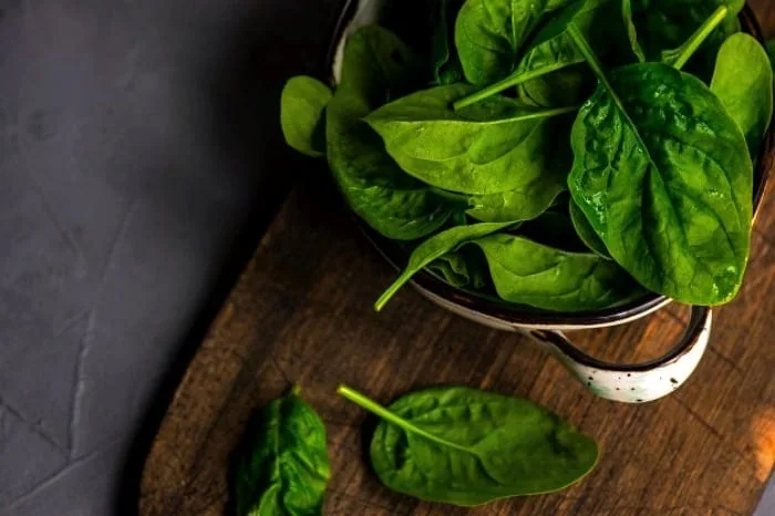 فواید اسفناج برای بدن / از کنترل علائم دیابت تا سلامت پوست مو با اسفناج ممکن است