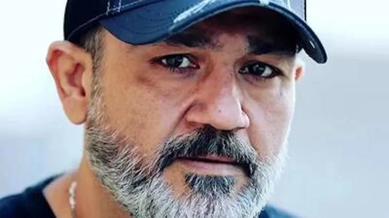 مهران غفوریان: دست تک تک نیروهای مسلح و ارتش را میبوسم