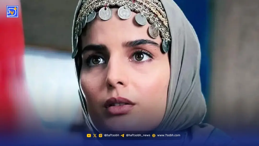 سفر به دیروز| «غزاله اکرمی» بازیگر سوجان در 2سالگی و در آغوش پدرش؛ اواخر دهه 70