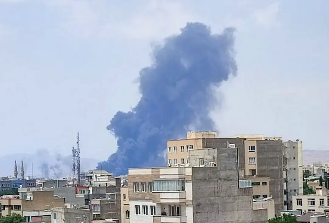 فوری / صدای انفجار در شرق تهران و حمله موشکی به قم