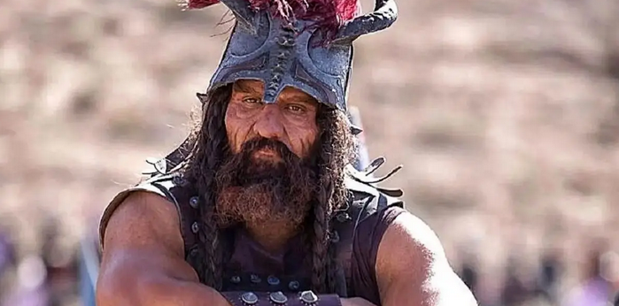 سفر در زمان| یل یل شام در کنار پدر و مادرش