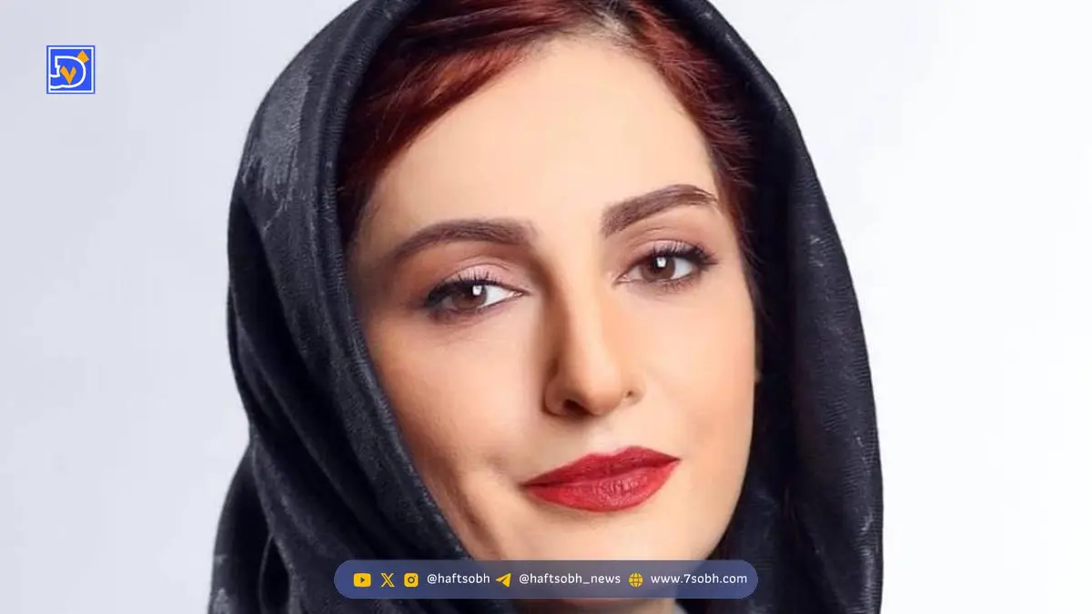 چیدمان منزل شقایق دهقان با تم ایرانی و کلاسیک / ساعت قدیمی که آدم رو می‌بره به دهه 60