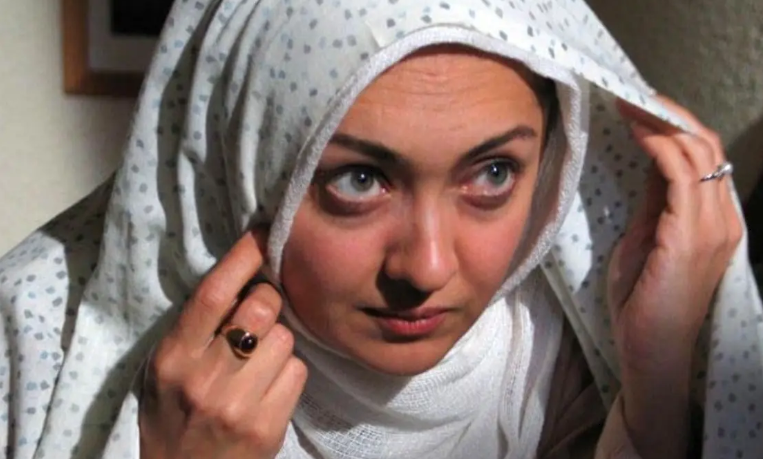 عکس| سفر زمان؛ «نیکی کریمی» 36 ساله در کنار «سحر زکریا» در فیلم «زن دوم»