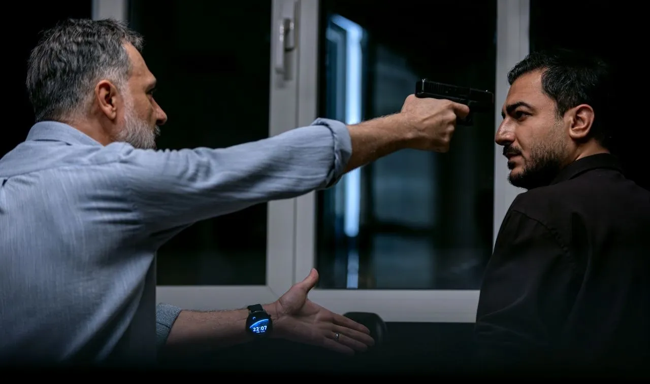 اکران فیلم سینمایی قمارباز + داستان و بازیگران