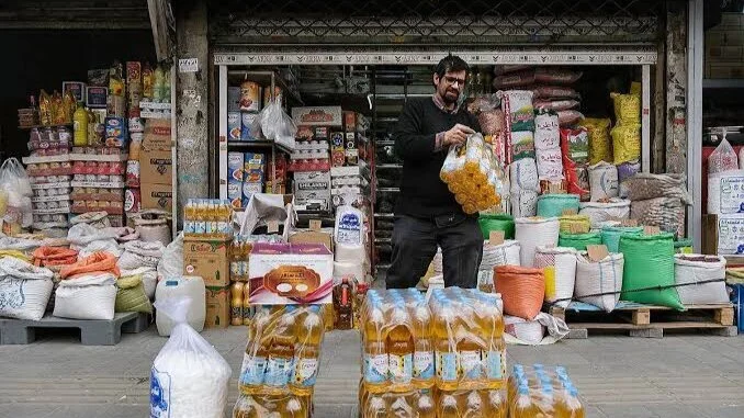 قیمت جدید کالاهای اساسی اعلام شد/ قیمت مرغ، گوشت، تخم‌مرغ، لبنیات و حبوبات چه تغییری کرد؟