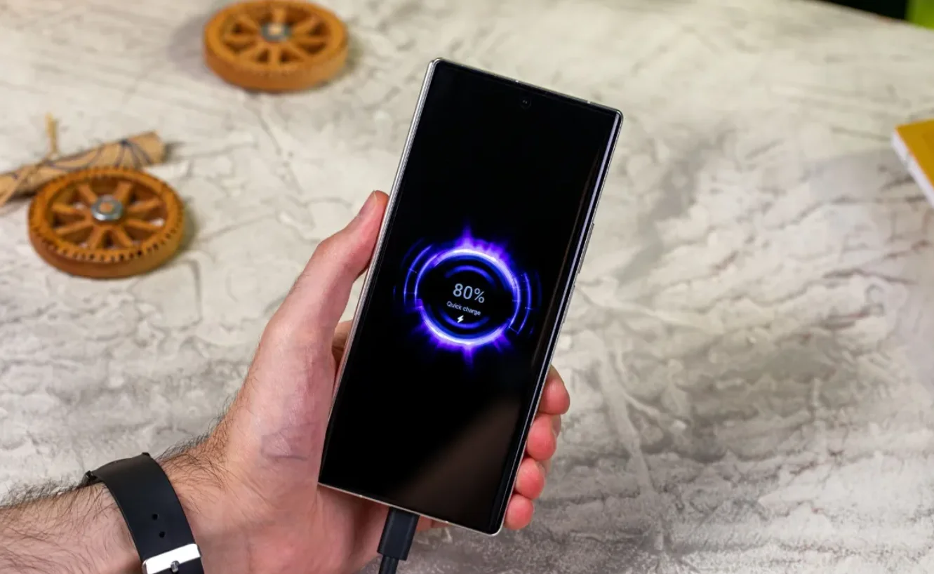 آیا کار با گوشی درحال شارژ کار درستی است؟