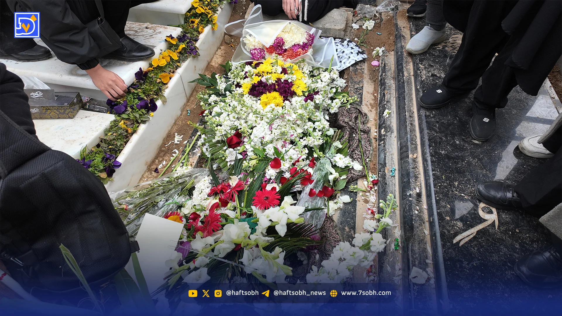 عکس| بی تابی راغب سر مزار حمید هیراد