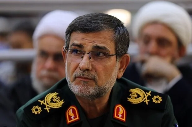 آغاز تشییع پیکر دریابان شهید علیرضا تنگسیری در آبادان + فیلم