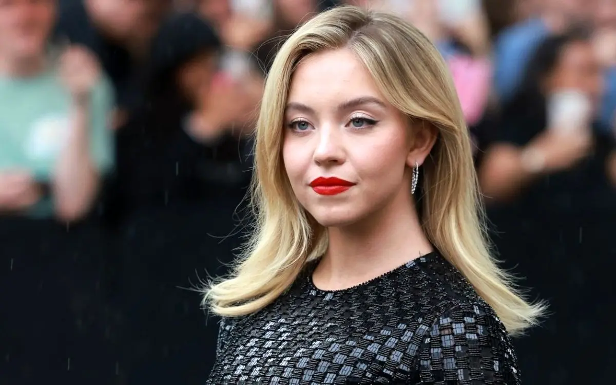 سیدنی سوینی بازیگر نقش جیمز باند میشود | پیشنهاد جنجالی کارگردان