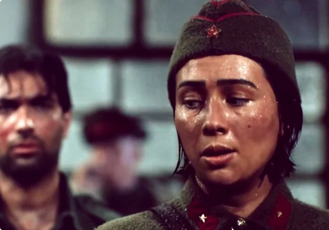 عکس| سفر در زمان؛ «لیلی تاجیک» سریال در چشم باد با ظاهر متفاوت در استرالیا؛ سال 96