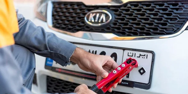 فعالیت روز در میان گمرکات و شمارهگذاری خودروها / تحویل خودرو با تاخیر مواجه میشود