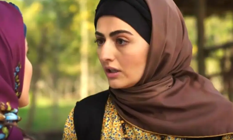 عکس| سفر در زمان؛ «انیس» در پشت صحنه سریال سوجان؛ سال 1403