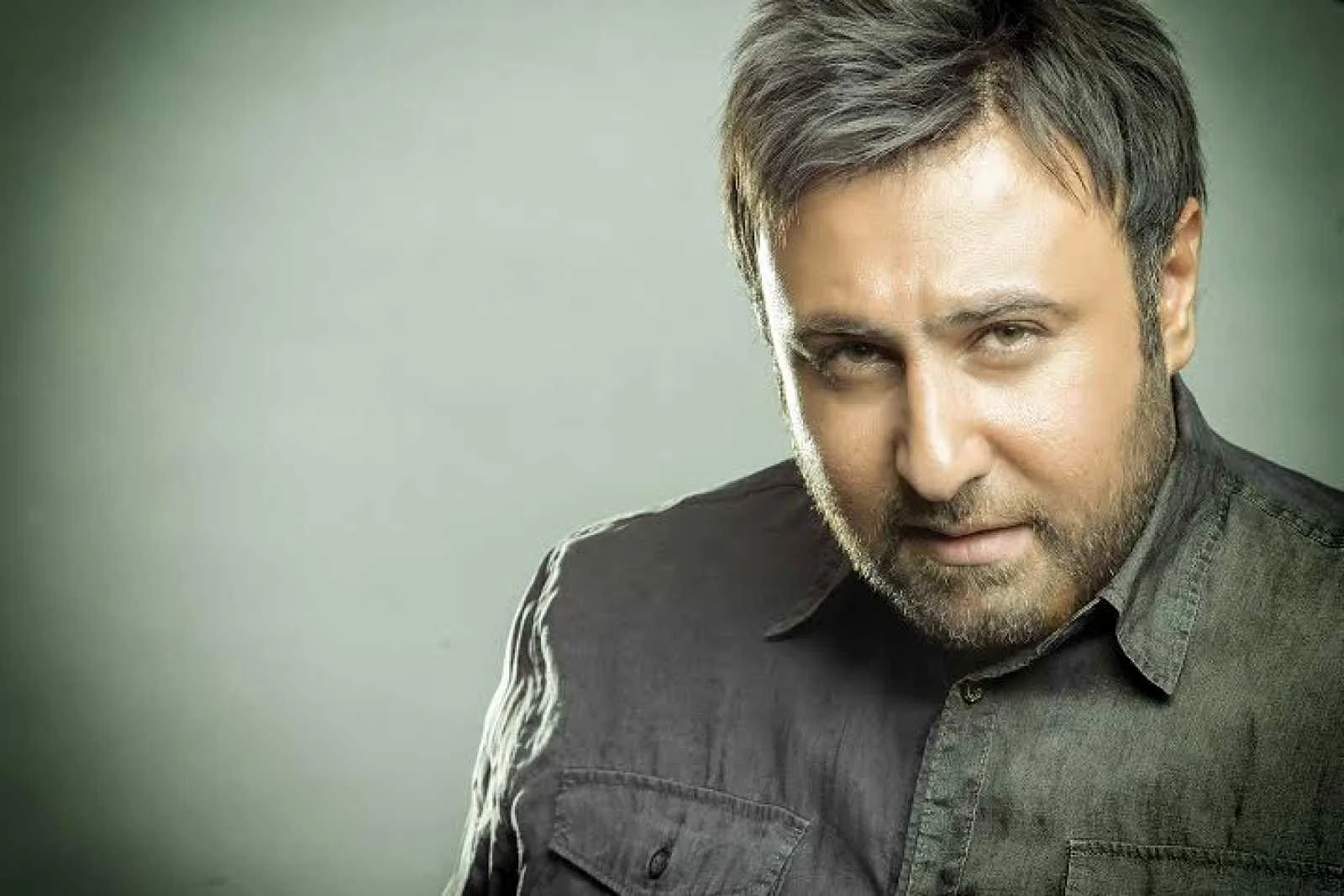 واکنش محمد علیزاده درباره شهدای مدرسه میناب و جنگ تحمیلی با اسرائیل و آمریکا