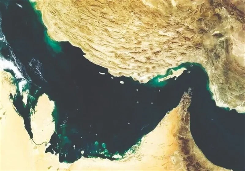 ایران ابتکار عمل و کنترل تنگه هرمز را در اختیار دارد