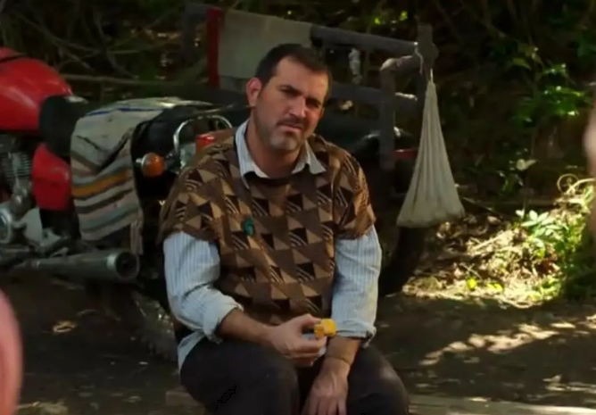 عکس| سفر زمان؛ «جاوید» (سریال سوجان) در کنار «فقیهه سلطانی» در پشت‌صحنه «یه گاز کوچولو»