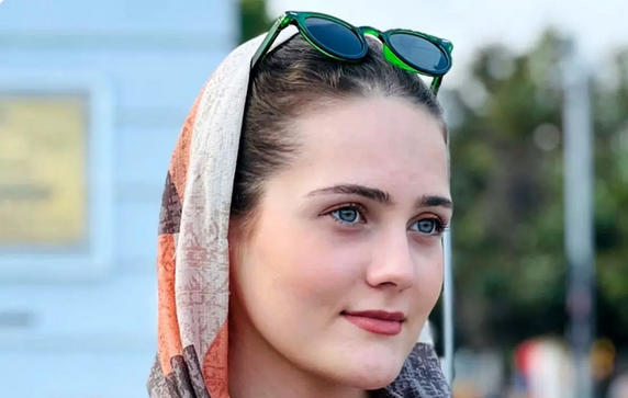 عکس| سفر زمان؛ چهرۀ «بانو» (سریال سوجان) در 20 سالگی در «اتاق ورونیکا»