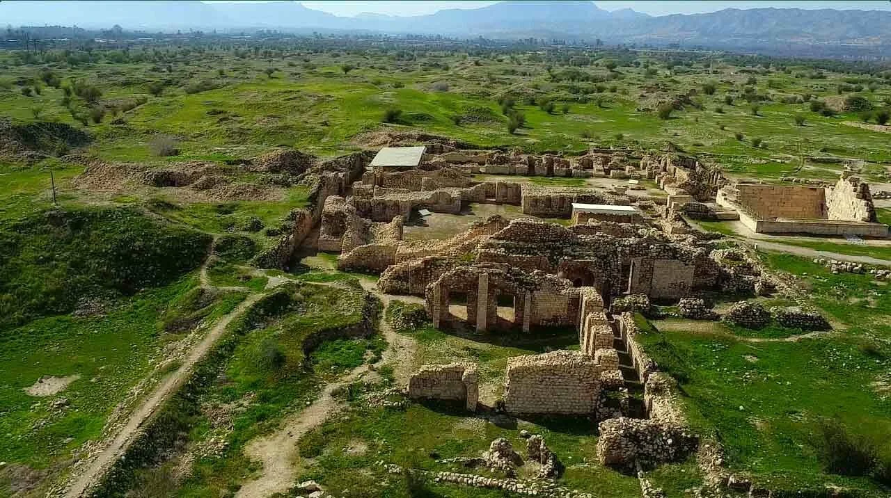 معبد-آناهیتا-2.jpg