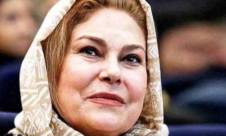 آلبوم تولد مهرانه مهین ترابی / کیک تولد با عکس خودش