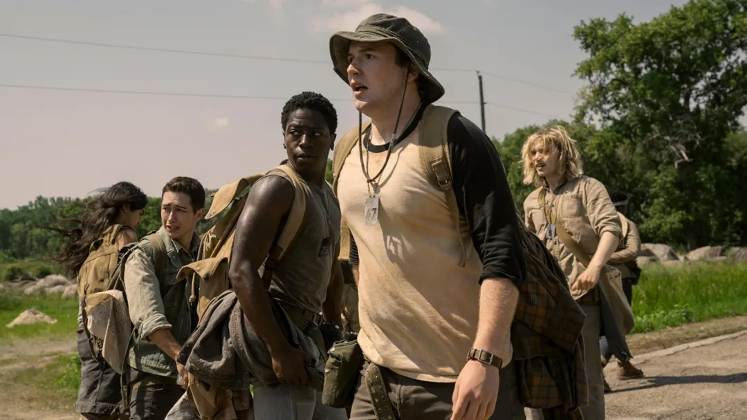 نقد و بررسی فیلم پیادهروی طولانی (The Long Walk)