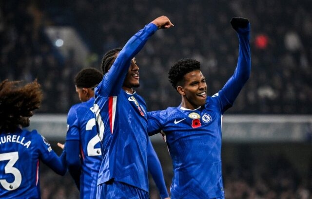 پیروزی چلسی و توقف لیورپول در لیگ جزیره