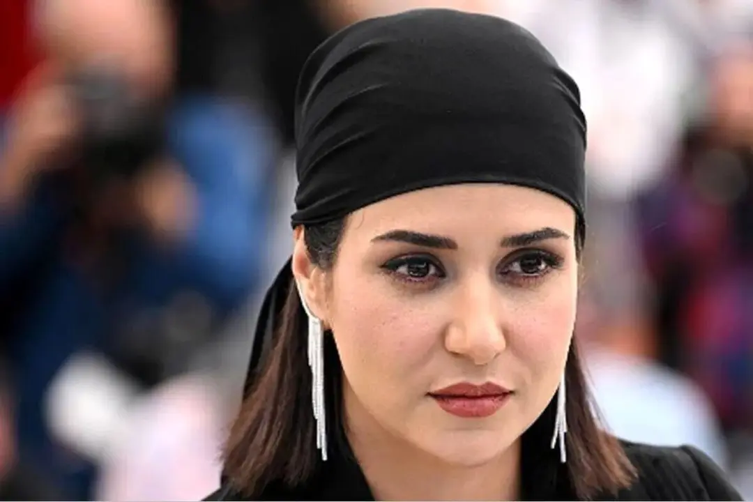 سفر به دیروز| چهره نچرال پریناز ایزدیار 16 ساله در نوجوانی؛ سال 80