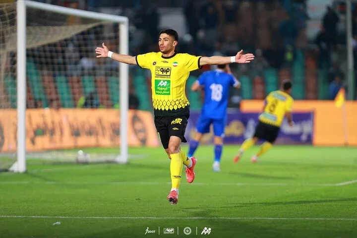 عکس | گزینه پرسپولیس تا ۱۴۰۷ در سپاهان