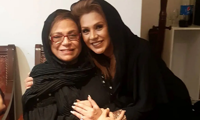 سفر در زمان| نسرین مقانلو با کلاه خلبانی و در کابین هواپیما