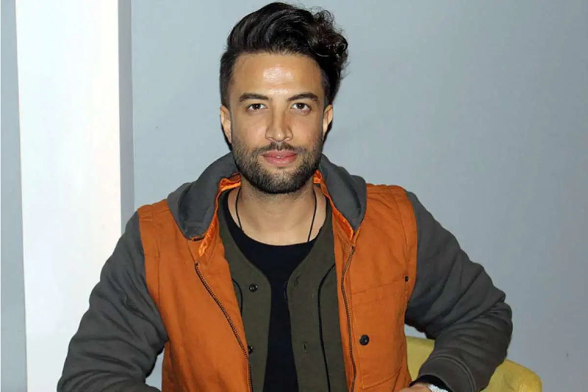 اجرای زنده بنیامین بهادری در پل طبیعت بعد از تهدید ترامپ به حمله به پلها