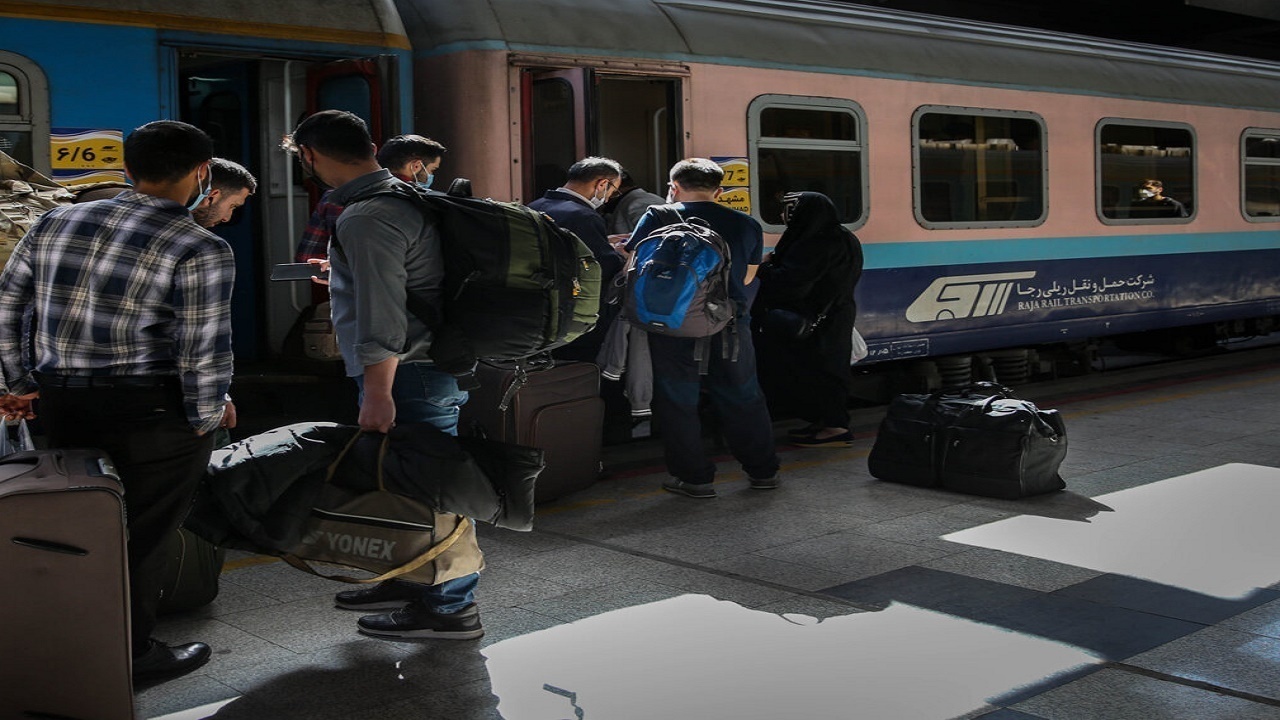 قطار مشهد به تهران دچار نقص فنی شد