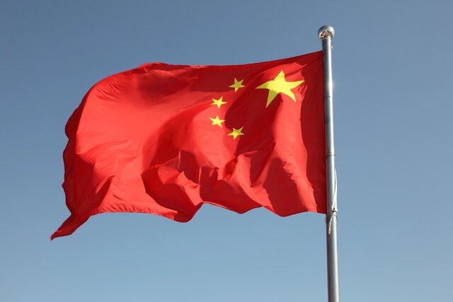 چین خواستار خویشتن‌داری ایران شد