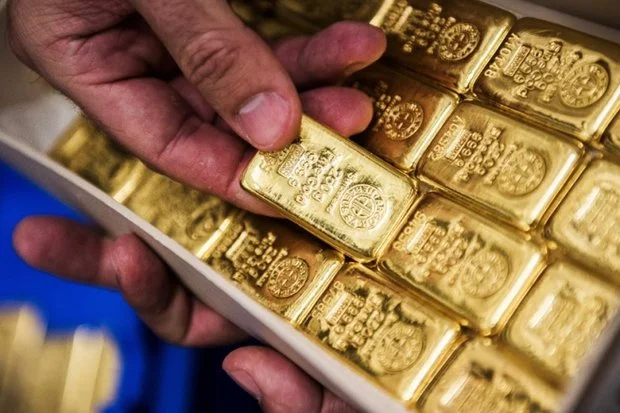 آخرین قیمت طلا و دلار امروز یکشنبه 17 خرداد 1405 / طلا با نقض آتش بس، داغ شد