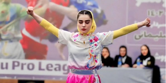 بیوگرافی زهرا کیانی داور برنامه کاپیتان ماه رمضان و چیدمان خانه ساده اما با صفایش