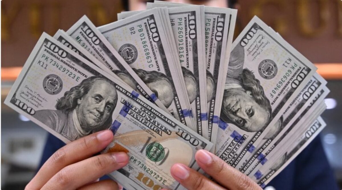 پیش بینی قیمت دلار دوشنبه ۱۳ بهمن ۱۴۰۴ / دلار با اخبار سیاسی بالانس شد