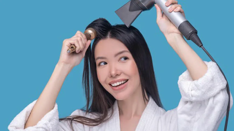 راز موهای سالم؛ این اشتباهات موقع شستن مو، سلامت موهایتان را از بین می‌برد!