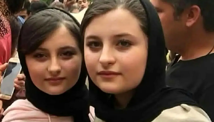 رونمایی از مادر سارا و نیکا با چادر گل گلی