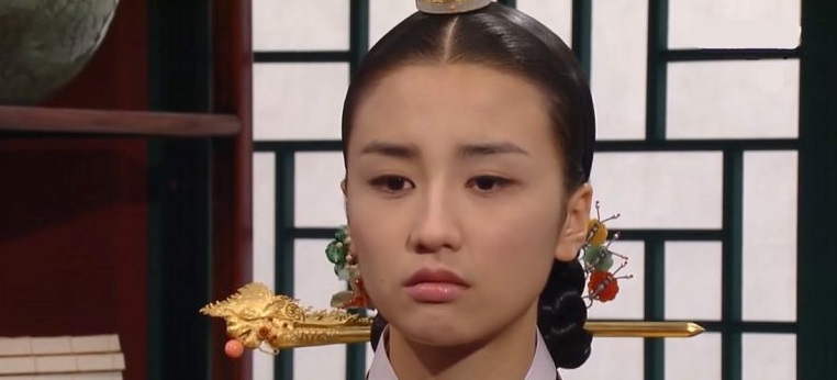 تصاویر چهره جذاب و غیر مظلوم ملکه اینهیون بیرون سریال بعد 15 سال + بیوگرافی