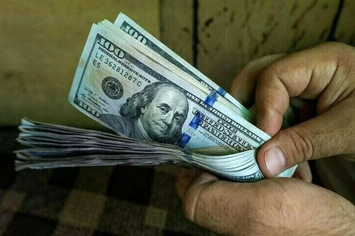 قیمت دلار امروز جمعه 4 اردیبهشت ۱۴۰۵