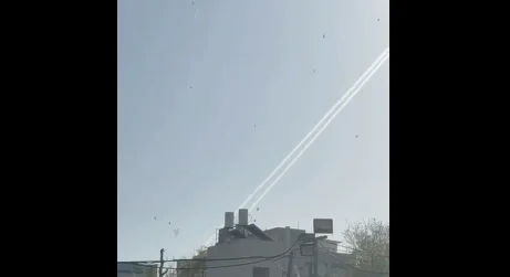 ببینید | لحظه اصابت موشک سپاه با سرعت بسیار زیاد به تل‌آویو