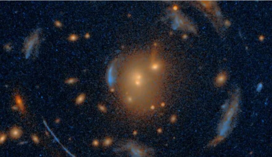عکس روز ناسا از عدسیهای گرانشی صلیب اینشتین