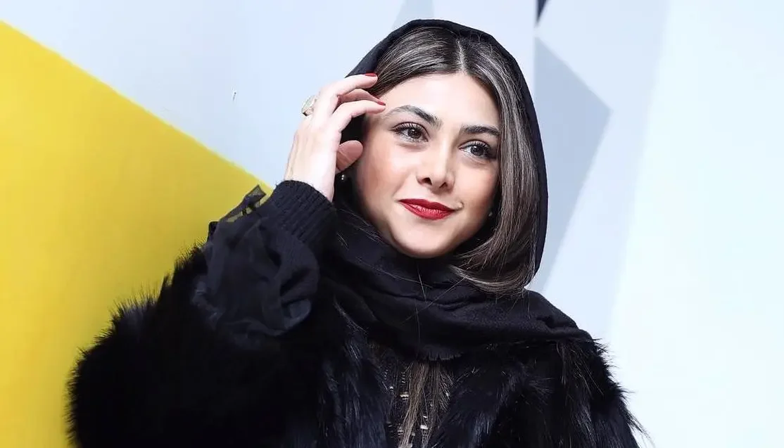 چهره روز؛ رونمایی «آزاده صمدی» با تیپ و استایل جدیدش