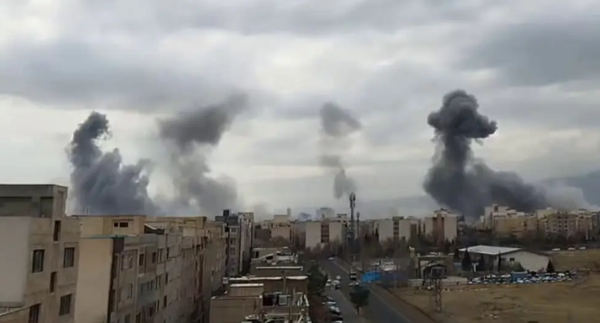 تصاویر نزدیک از وضعیت میدان سپاه بعد از حملات اخیر