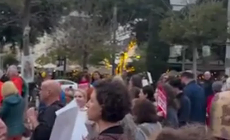 فیلم اعتراضات در تلآویو علیه جنگ با ایران