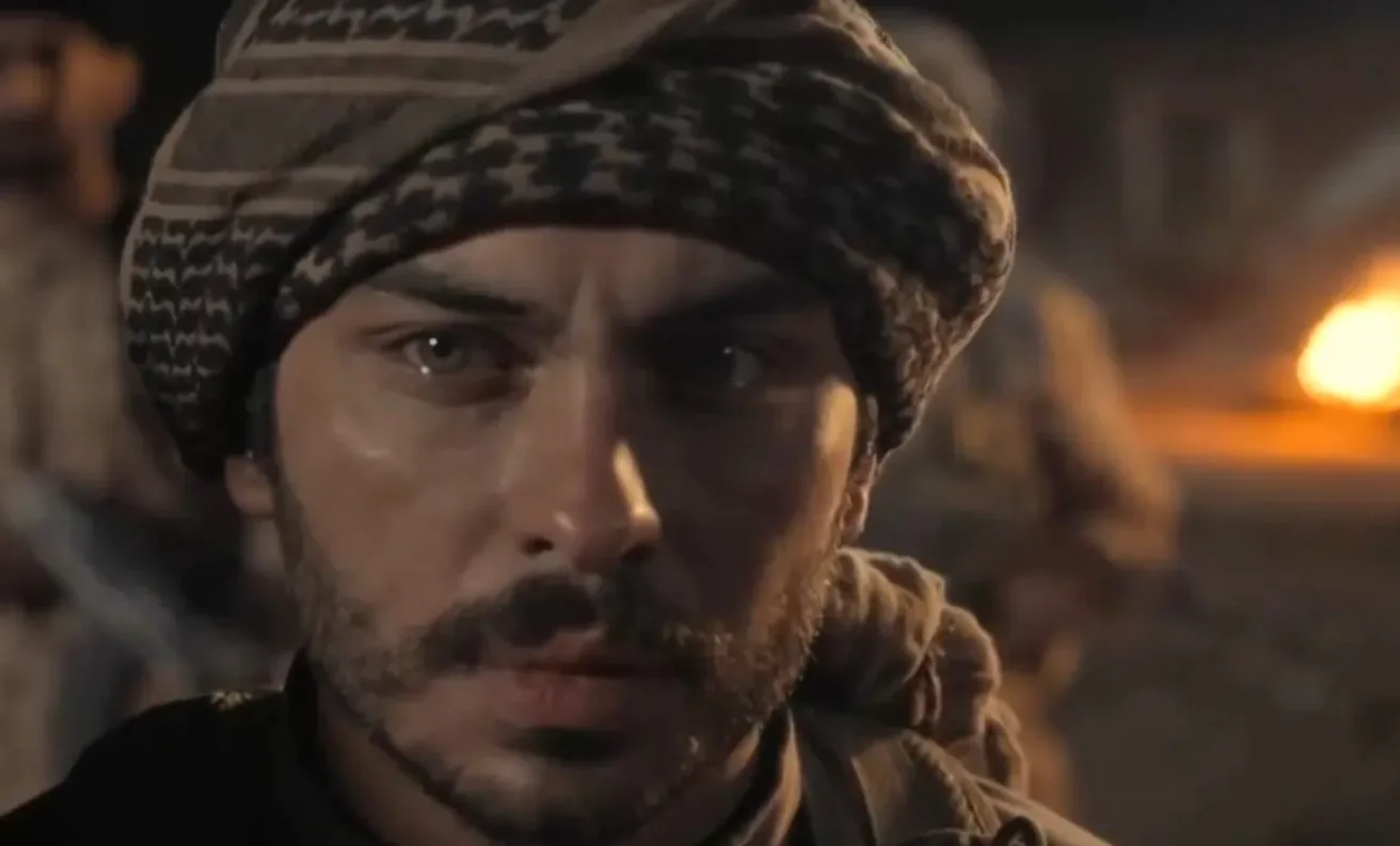 سفر در زمان | استایل اسپرت و موتورسواری ارسلان قاسمی بازیگر بیگانگان