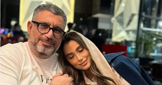 استایل دختر رضا رشیدپور با درخت کریسمس؛ «من عاشق زمستانم»