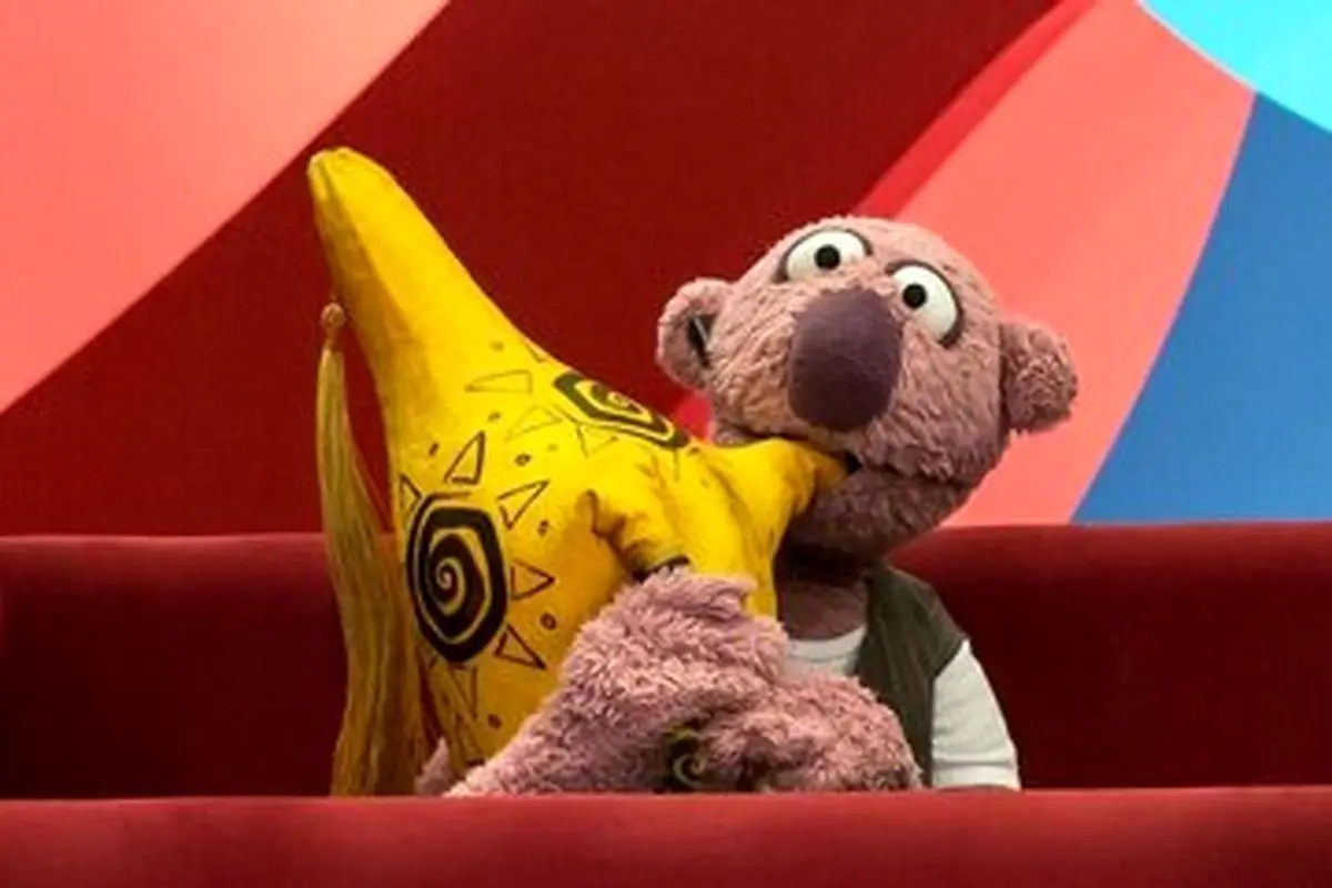 عیادت جناب خان از کودکان مجروح جنگی در بیمارستان مفید/ عکس