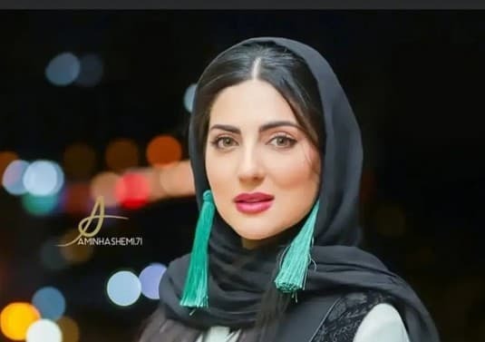 استایل‌های خاص پریچهر سریال «هشت پا» در انتخاب مانتوهای مجلسی/ هلیا امامی با مانتوهای بلند چقدر خوش‌فرم دیده می‌شود! + تصاویر