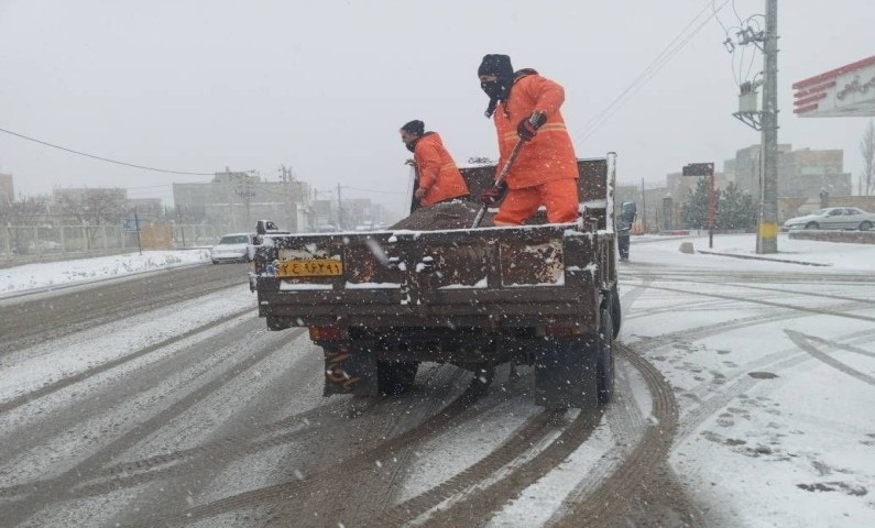 برف و باران گسترده در راه کشور / دمای هوا تا این درجه کم میشود