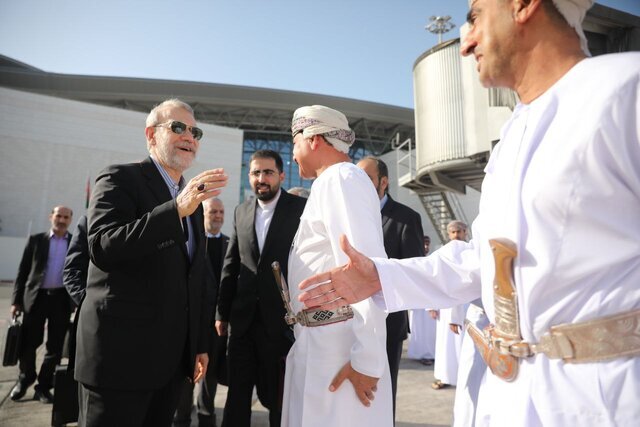 سفر لاریجانی به عمان پیش از مذاکرات هستهای ایران و آمریکا