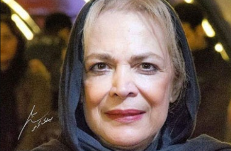 قابهایی جذاب و دیده نشده از مراسم عروسی بیتا فرهی با لباس عروس کلاسیک و شیک همراه با سربندی پر از منجوق دوزی