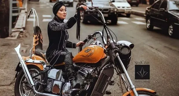 صحبت های جنجالی بهاره افشاری و ضرغامی درباره موتورسواری زنان
